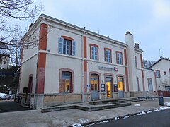 Gare de Lozanne : façade extérieure.