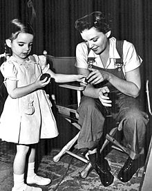 Minnelli with her mother on the set of Summer Stock in 1950 Garland and Liza.jpg