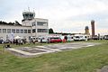 Terminal und Tower, vorn die Großbuchstaben ‚GATOW‘