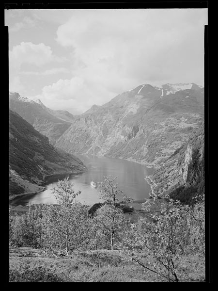 File:Geiranger - no-nb digifoto 20150223 00034 NB MIT FNR 16653.jpg