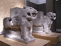 Paire de statues colossales de lions gardiens de portes, Tell Halaf. Pergamon Museum.