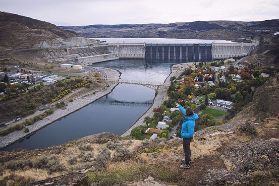 Grand Coulee Dam from Crown Point in the U.S. state of Washington