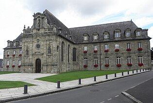 Guingamp (22) Hôtel de Ville 08.JPG