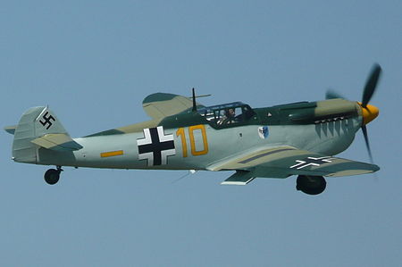 Hispano_Aviación_HA-1112