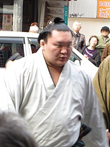 Hakuho won his sixth straight championship in March. Hakuho in Harubasho 2013 IMG 1903-2 20130324.JPG