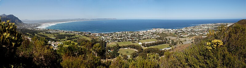 File:Hermanus panoramic view-002.jpg