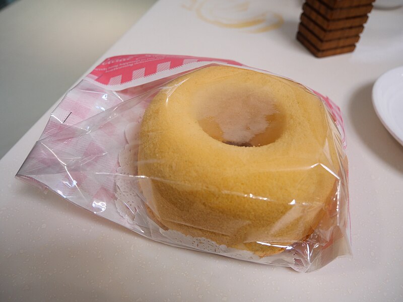 File:Homemade chiffon cake from my mother friends.jpg