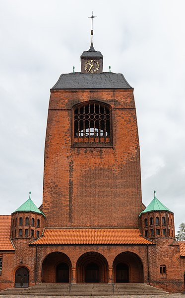 File:Iglesia de San Pedro, Kiel, Alemania, 2019-09-10, DD 01.jpg