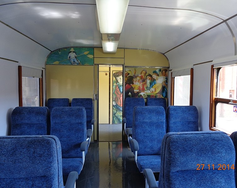 File:Interior coche nohab del tren universitario 4 large.jpg