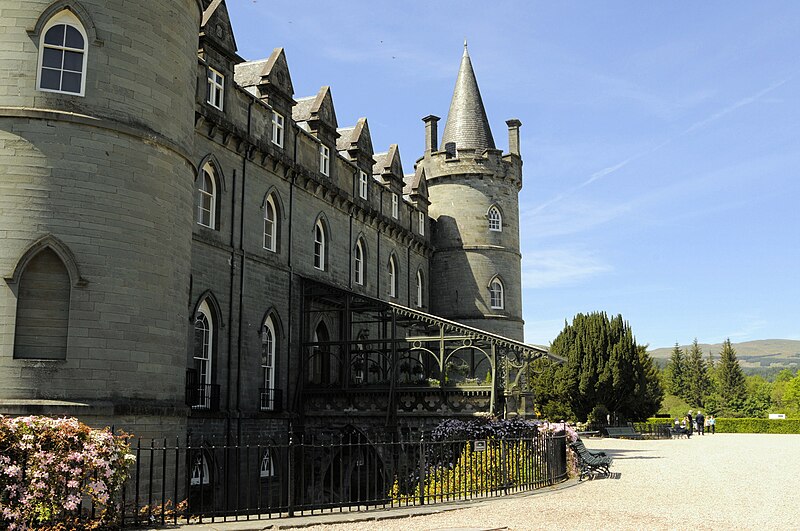 File:Inverary Castle 2 (4708470900).jpg