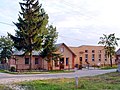 English: Primary School in Wełecz, elevation N Polski: Szkoła Podstawowa, Wełecz 118