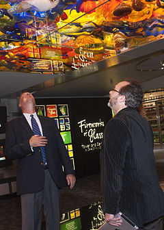 Jimmy Wales and The Children's Museum of Indianapolis CTO David Donaldson observe the ceiling portion (or underneath) of the Dale Chihuly sculpture Fireworks of Glass Tower and Ceiling. J Wales TCM 010.jpg