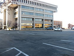 Jackson und Jefferson Parkplatz in Muncie.jpg