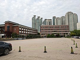 Jinmyeong Girls' High School at Playfield Spot.jpg