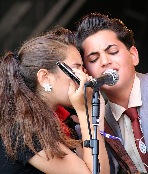 File:KittyDaisy&Lewis.jpg