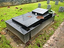 Kuching Heroes Cemetery 4.jpg