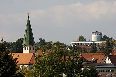 Kusterdingen-Kirche-Wasserturm-2008.jpg