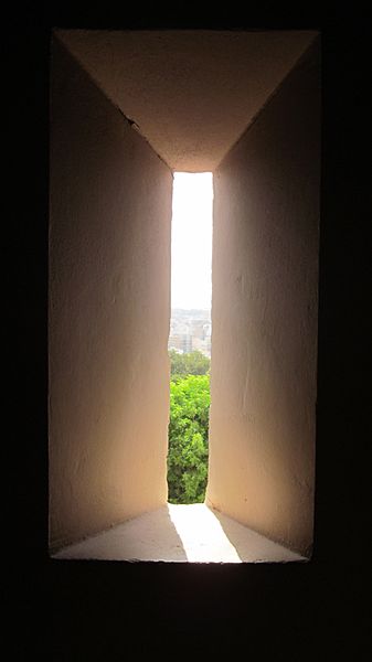 File:Límites de la mirada desde la Alcazaba de Almería.JPG