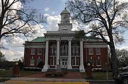 LINCOLN COUNTY COURTHOUSE.jpg