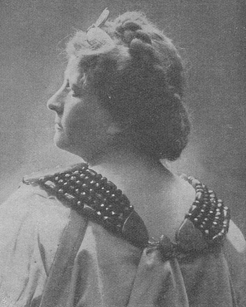 File:Luise Reuß-Belce als Fricka.jpg