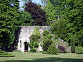 Ruines du château d'En-Bas, château féodal des Bouteiller de Senlis du début du XIIIe siècle appelé aussi château de la Motte.
