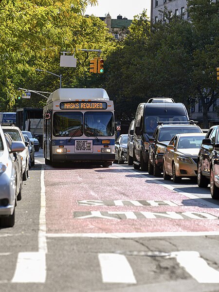 File:MTA and NYCDOT Announce 2.7 Miles of New Bus Lanes on 149 St (50442241617).jpg