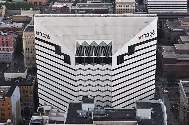 Macy's, Inc. former headquarters in Downtown Cincinnati (2018)