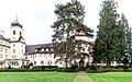 Das ehemalige Malteserschloss Heitersheim, jetzt im Besitz des Ordens der barmherzigen Schwestern vom Hl. Vinzenz von Paul Kirche, Torturm und ehm. Ritterhaus