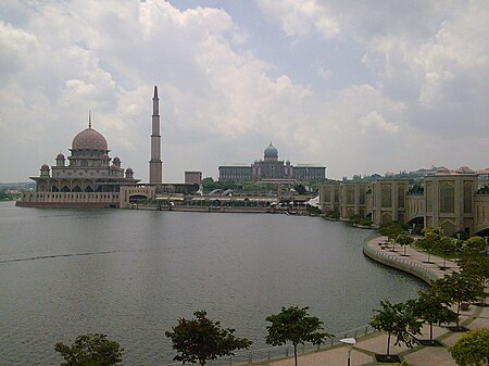 Fail:Masjid_Putrajaya.jpg