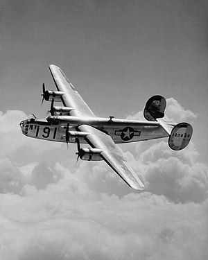 B-24D Liberator na Maxwell Field v Alabamě.