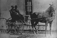 Minor-Hill-horse-carriage-1900-tn1.jpg