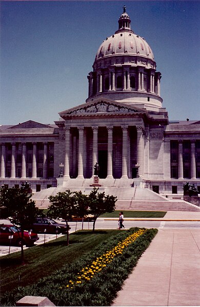 File:Missouri State Capitol, June 1990 - Dome.jpg