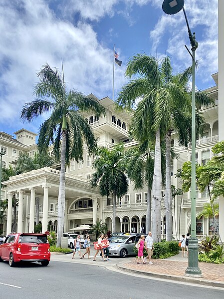 File:Moana Hotel, Kalakaua Avenue, Waikiki, Honolulu, HI - 52272184607.jpg