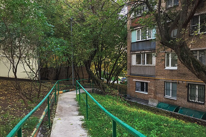 File:Moscow, Obukha Lane 4 (31716202805).jpg