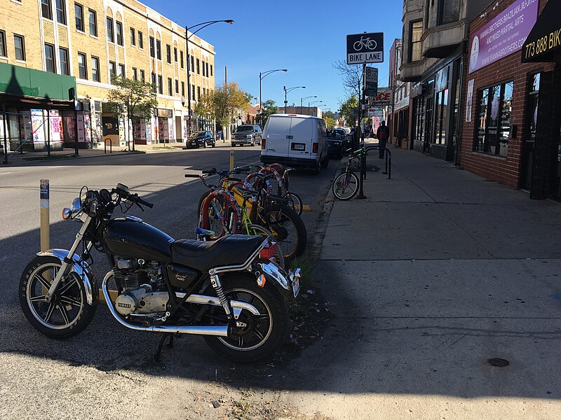 File:Motorcycle in bike corral (24816141038).jpg