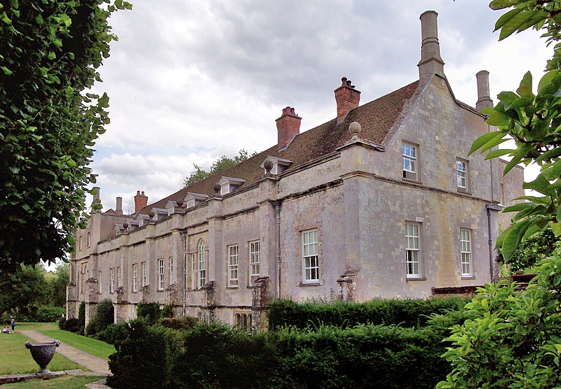 File:Mottisfont Abbey, West Fascia - geograph.org.uk - 3589274.jpg