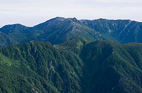 Utsugidake Dağı'ndan Kisokomagatake Dağı 01.jpg
