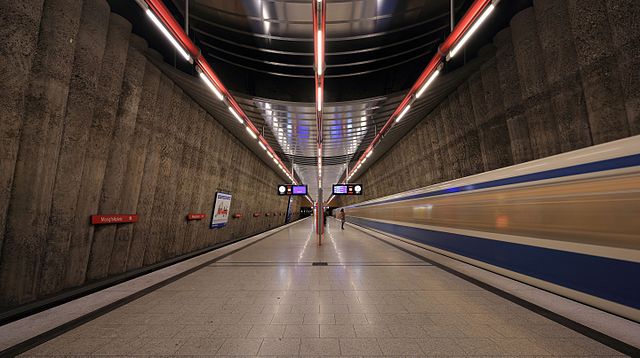 Мангфалльплац — станция Мюнхенского метрополитена