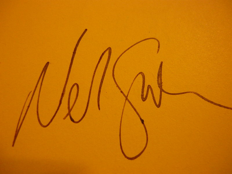 File:Neil Gaiman signature.JPG