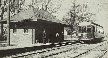 North Shore Line began service through Wilmette in 1899