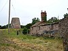 Alte Windmühle und verlassene Gebäude - geograph.org.uk - 191702.jpg