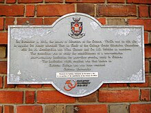 Historical plaque commemorating the inaugural meeting of the Ottawa Association for the Advancement of Learning in December 1941 On December 1, 1941, the Board of Directors of the Ottawa YMCA met on this site.jpg