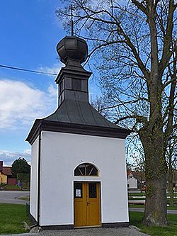 Oslavice - kaple 01.jpg