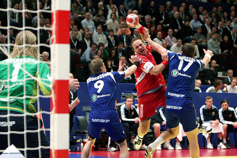 File:POL - ISL (01) - 2010 European Men's Handball Championship.jpg