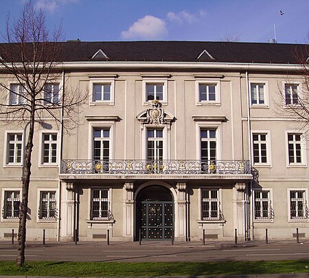 Palais Bretzenheim Eingang