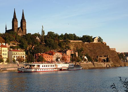 Parník Vyšehrad pod Vyšehradem