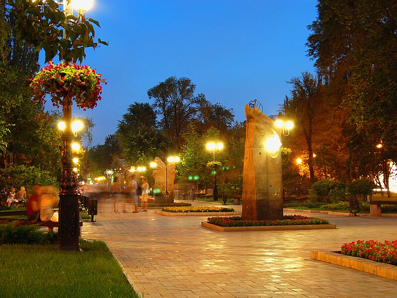 File:Pedestrianstreet.jpg