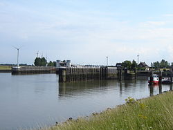 Veêrdienste Van Krunige Nae Perkpolder