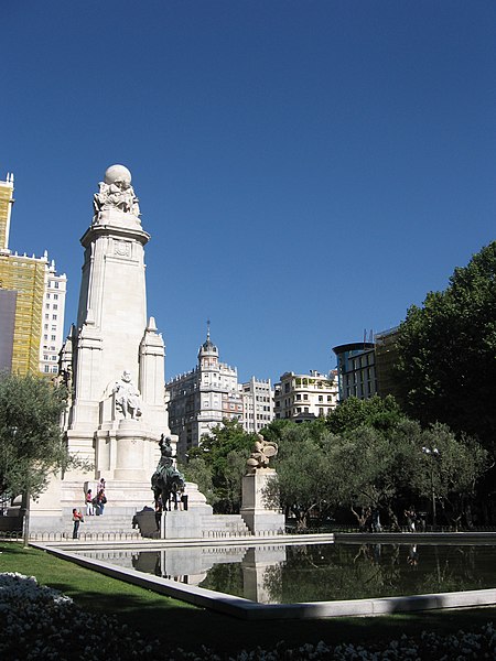 File:Plaza de Espana - panoramio.jpg