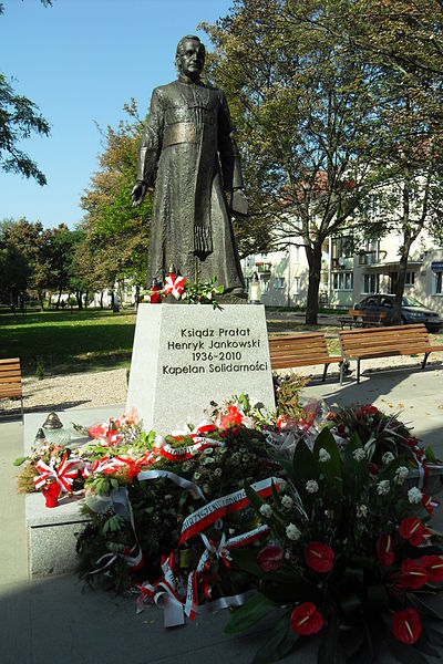 File:Pomnik ks. prałata Henryka Jankowskiego w Gdańsku.JPG